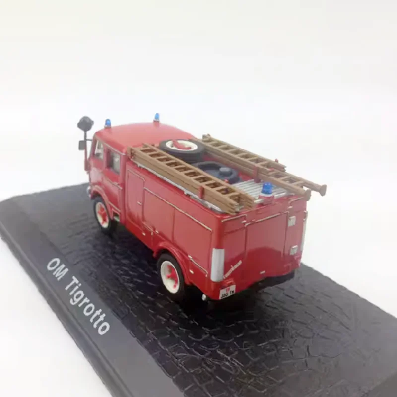 ATLAS Diecast escala 1:72 OM Tigrotto motor de bomberos aleación simulación coche modelo colección Souveir regalo de vacaciones juguetes exhibición estática