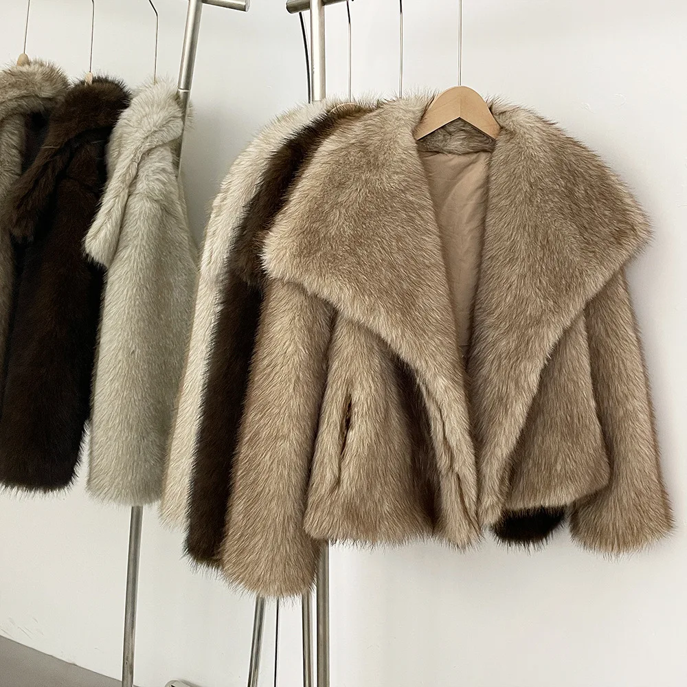 Winter Clothes New Fashion Gradient Fluffy Fur Coat Women High Street Luxury Big Fur Collar Faux Fox Fur Jacket Female Overcoats