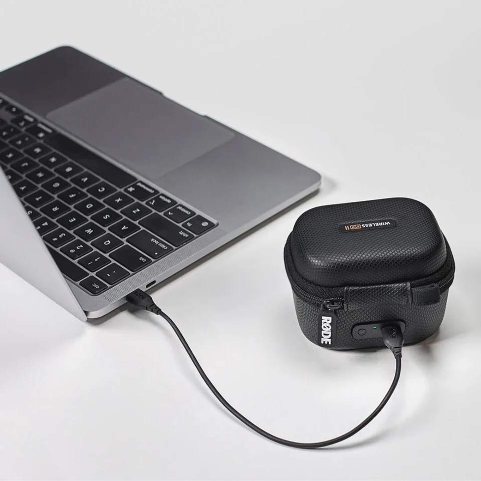 Compact Charging Case with 4200 MAH Rechargeable Built-in Battery Wireless GO 2 II Three USB-C Outputs Accessory