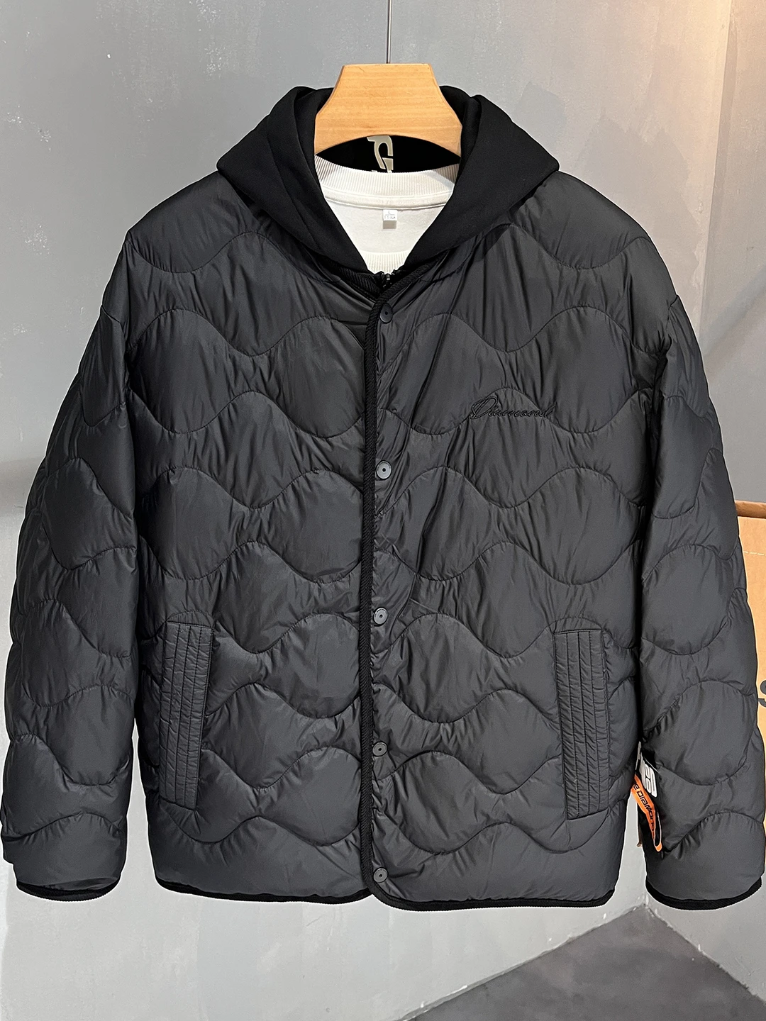 

Men's Casual Lightweight Puffer Jaet Fake Two-Piece Embroidered Loose Fit American Sle Winter New Arrival 2025