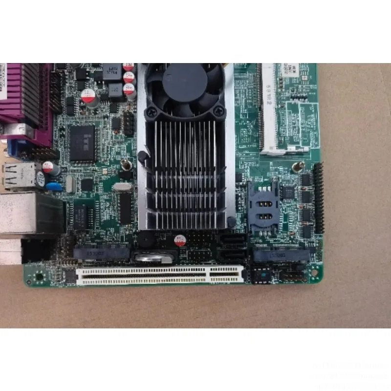 Industrial control D525 dual-core four-thread, support msata DDR3 LVDS with PCI cash register industrial control
