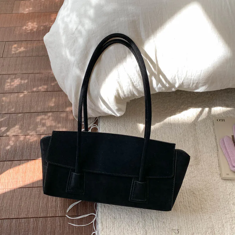 

Новая зимняя просторная сумка-трапеция в европейско-американском стиле, матовая замшевая кожаная женская сумка, роскошная сумка на плечо подмышками