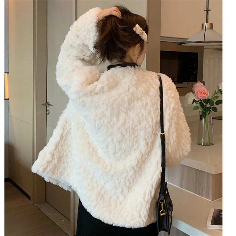 Frauen Kurze Kleine Xiangfeng Imitation Lamm Wolle Mantel 2022 Winter Neue Kleine Lose Verdickt Wolle Mantel Baumwolle Jacke Strickjacke