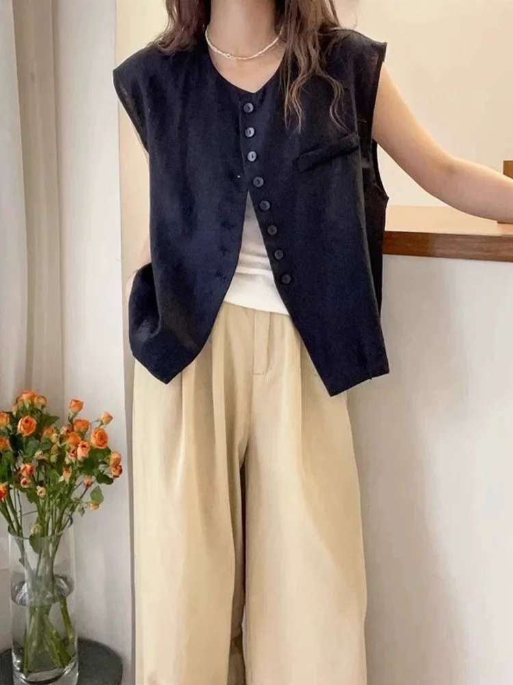 

Unique Single-Button Shoulder Vest Loose Commuter Versatile Sleeveless Top Women's Fashion Korean Style Summer 2026 Early