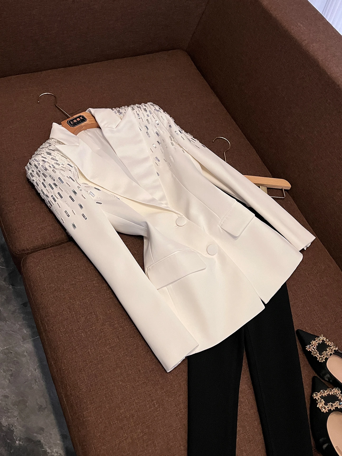 

Slimming Tailored Suit 2026 Summer Long Sleeve Shiny Decoration Design Suit Collar Commute Style Waist-Cinching Elegant Women...