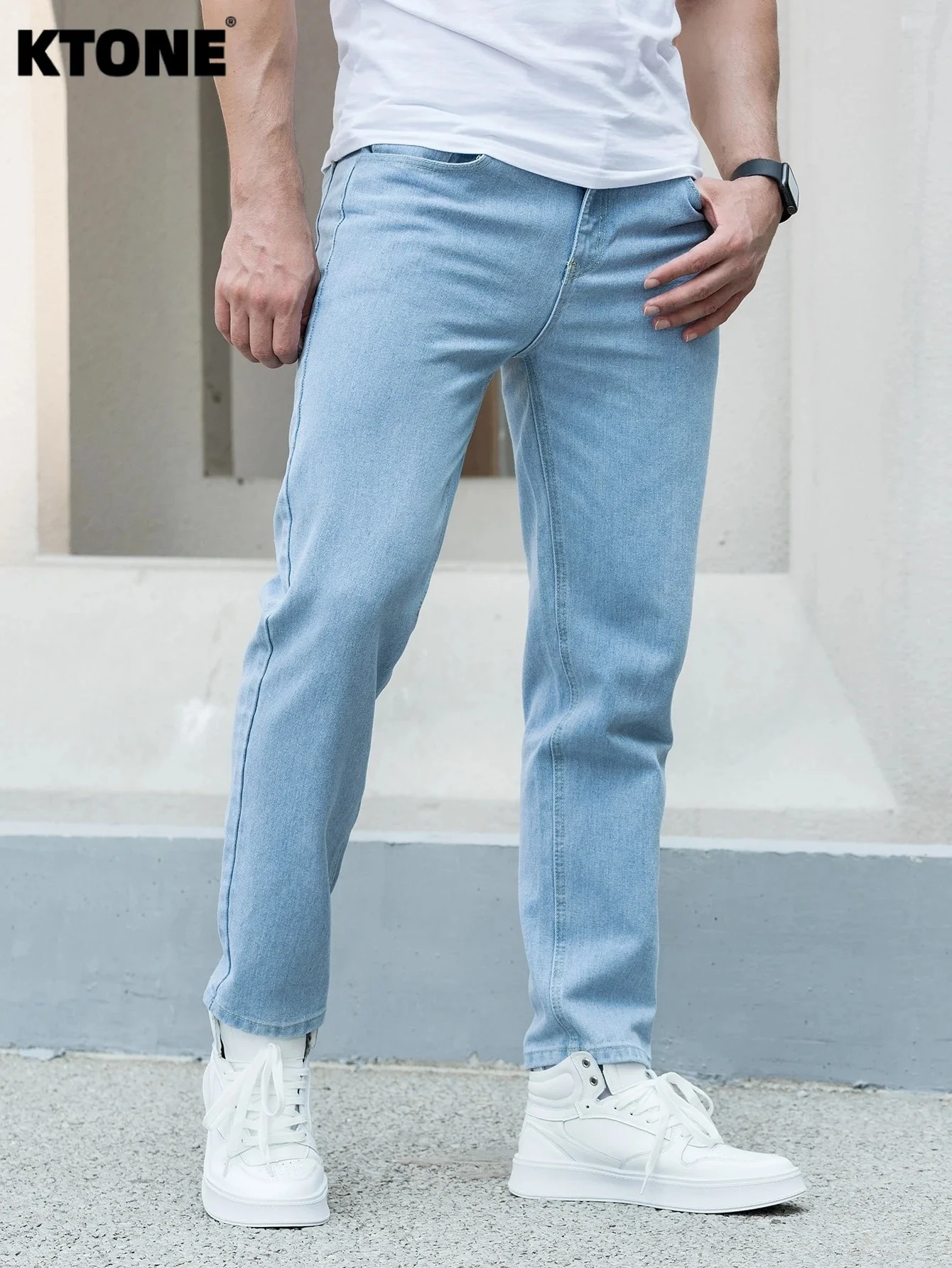 

Slim Jeans Pant for Man Dating Light Retro Fashion. No accessories or belts included.
