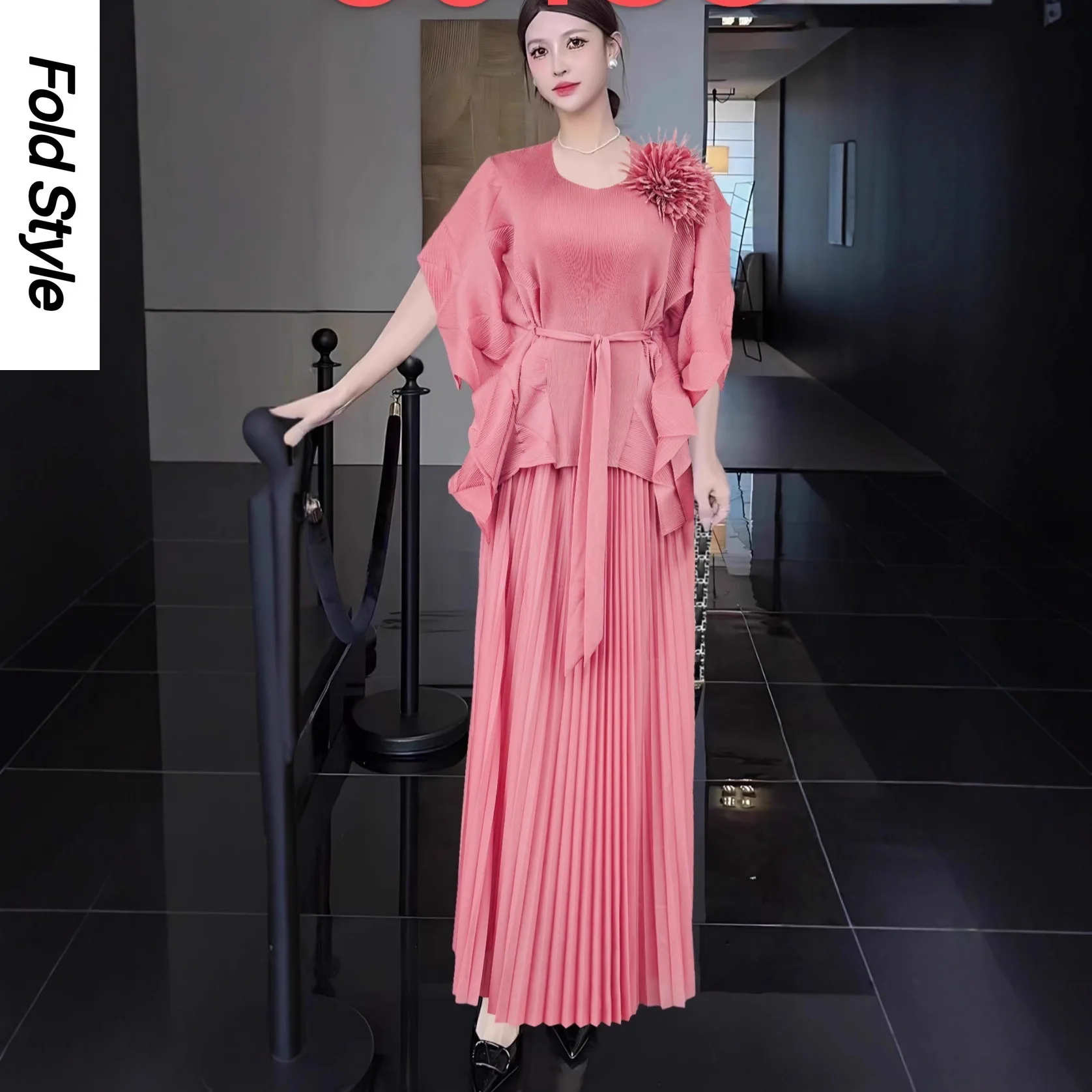 

Miyake 2025 New Loose Autumn Suit Women's Bat Sleeve Elegant Top Pleated Skirt Suit