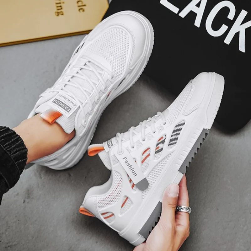 2026 New Simple Thick Soled Board Shoes for Man Outdoor Versatile Breathable White Casual Sports Men's Shoes Men's Sneaker