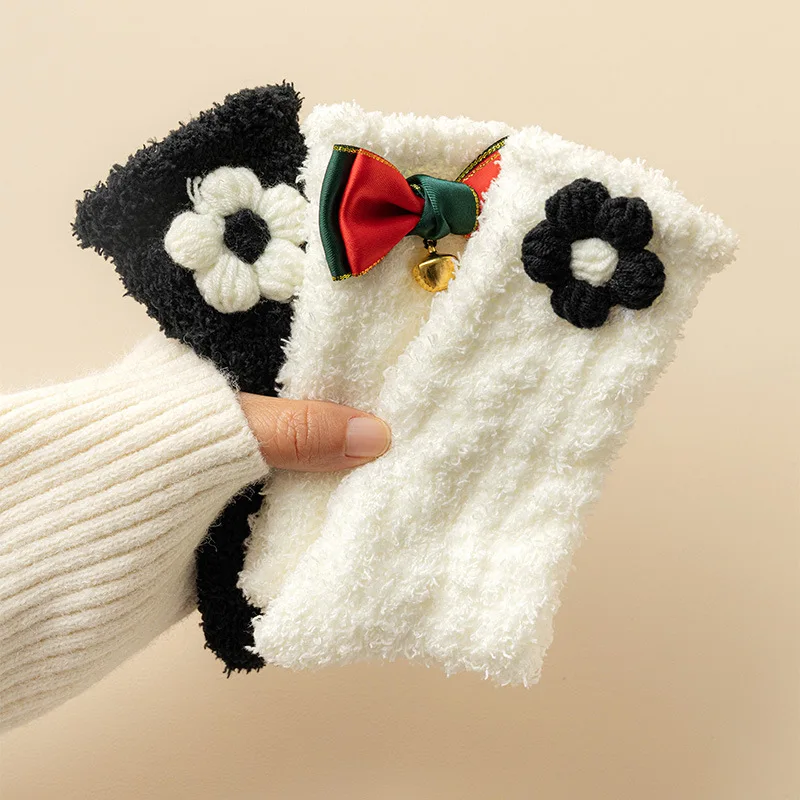 

Socks Woman Autumn Winter Coral Velvet Mid-tube Black White Cute Thick Warm Winter Cute Flower Bow Home Sleeping Sock Stockings