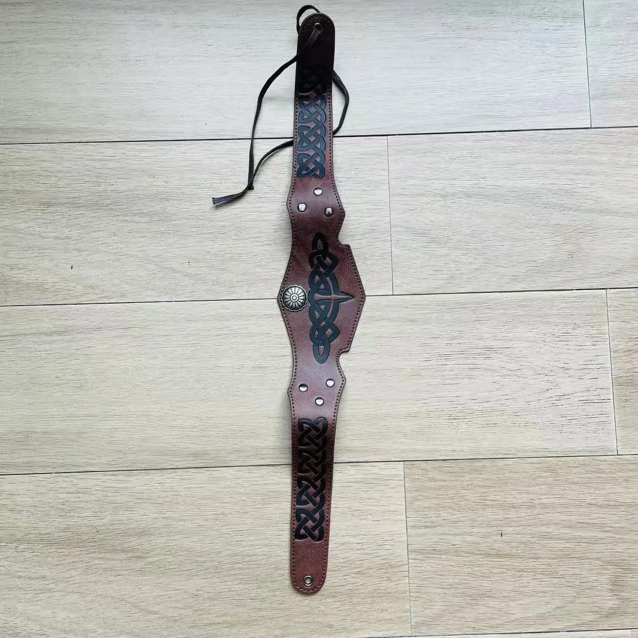 Viking Embossed Leather Headband Medieval Renaissance Crown Costume Accessories for Pagoda Keywords Steampunk Cos Pu Leather