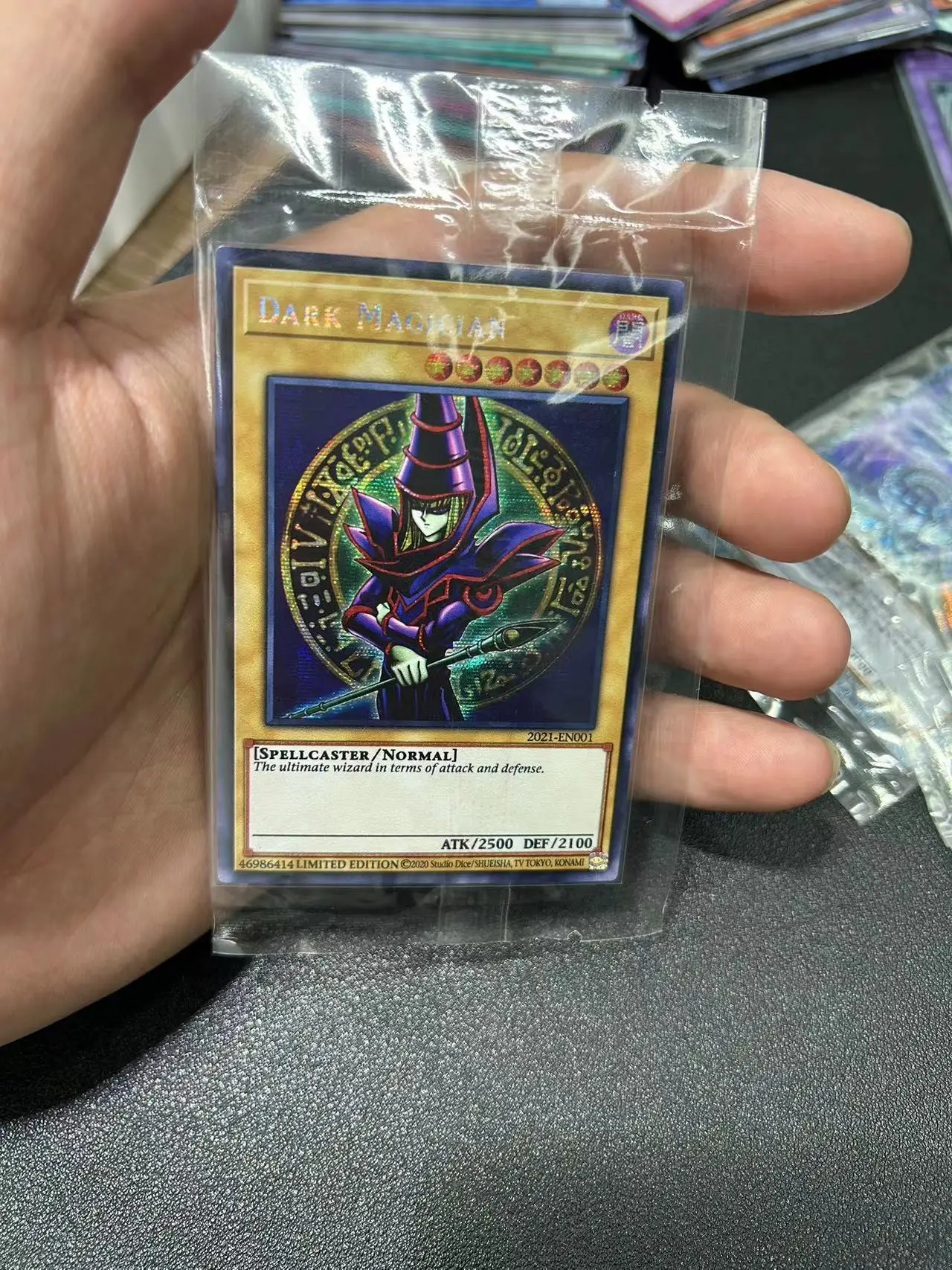 Yu Gi Oh Ultimate Rare/UTR TCG Dark Magician(2021-EN001) Board Game English Gift Collection Toy Card (Not Original)