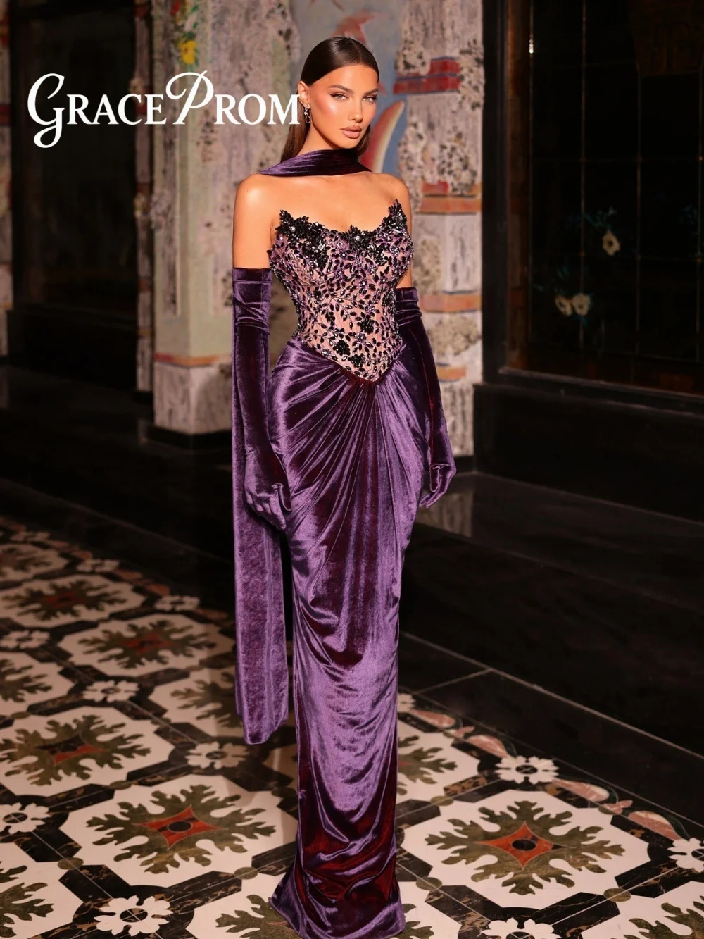 

Романтическое фиолетовое вечернее платье без бретелек 2026 Изысканное платье с кристаллами и ковровой дорожкой Элегантное бархатное вечернее платье длиной до пола فساتين