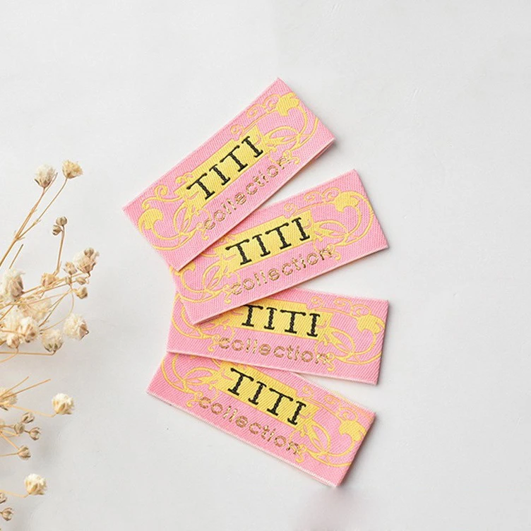 

Изготовленные на заказ высококачественные тканевые этикетки для одежды оптом, плотные дамасские тканые бирки для одежды, индивидуальные тканые этикетки