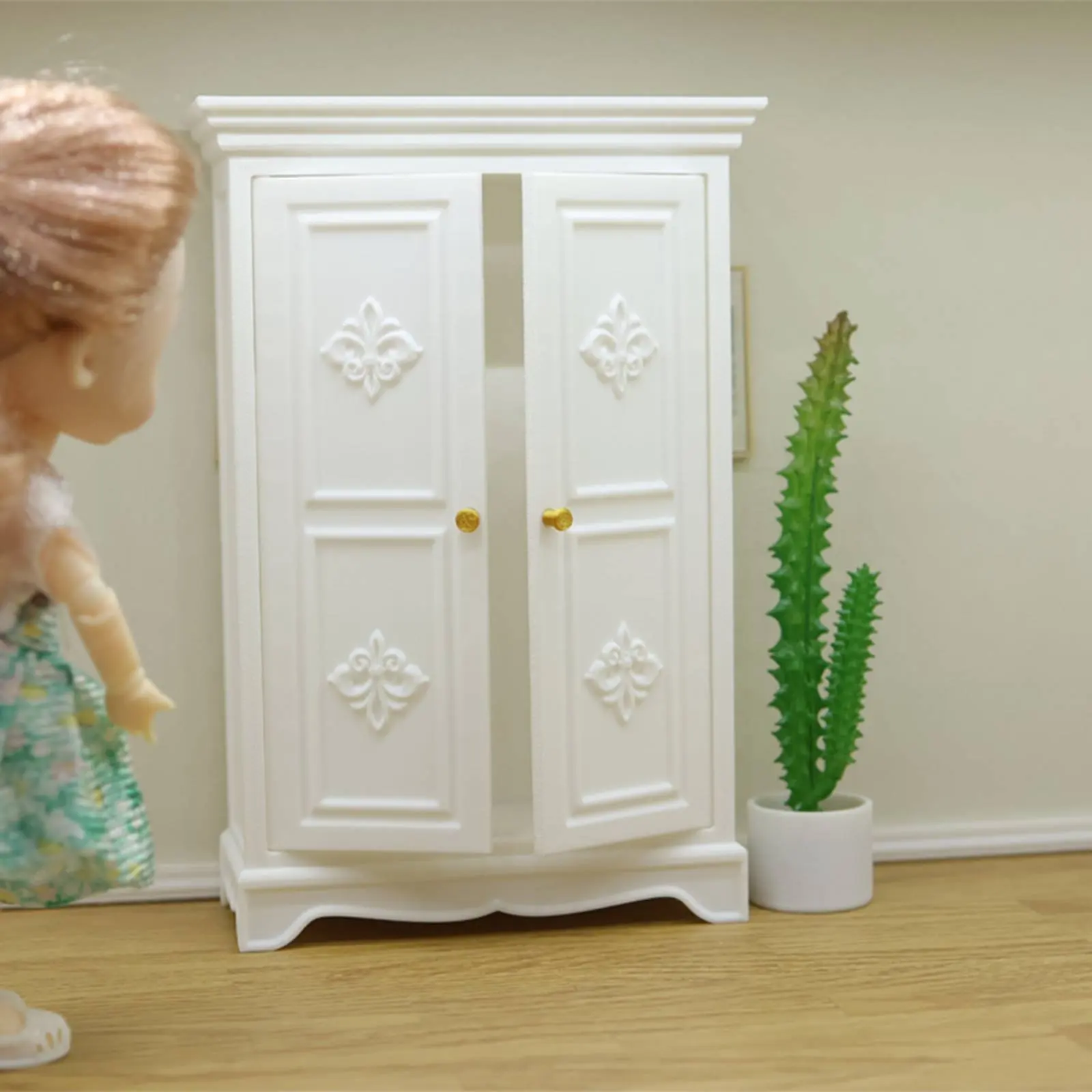 1:12 Scale Wardrobe Detailed Model Dollhouse Wardrobe European Design Mini Armoire Photography Prop for Collectors