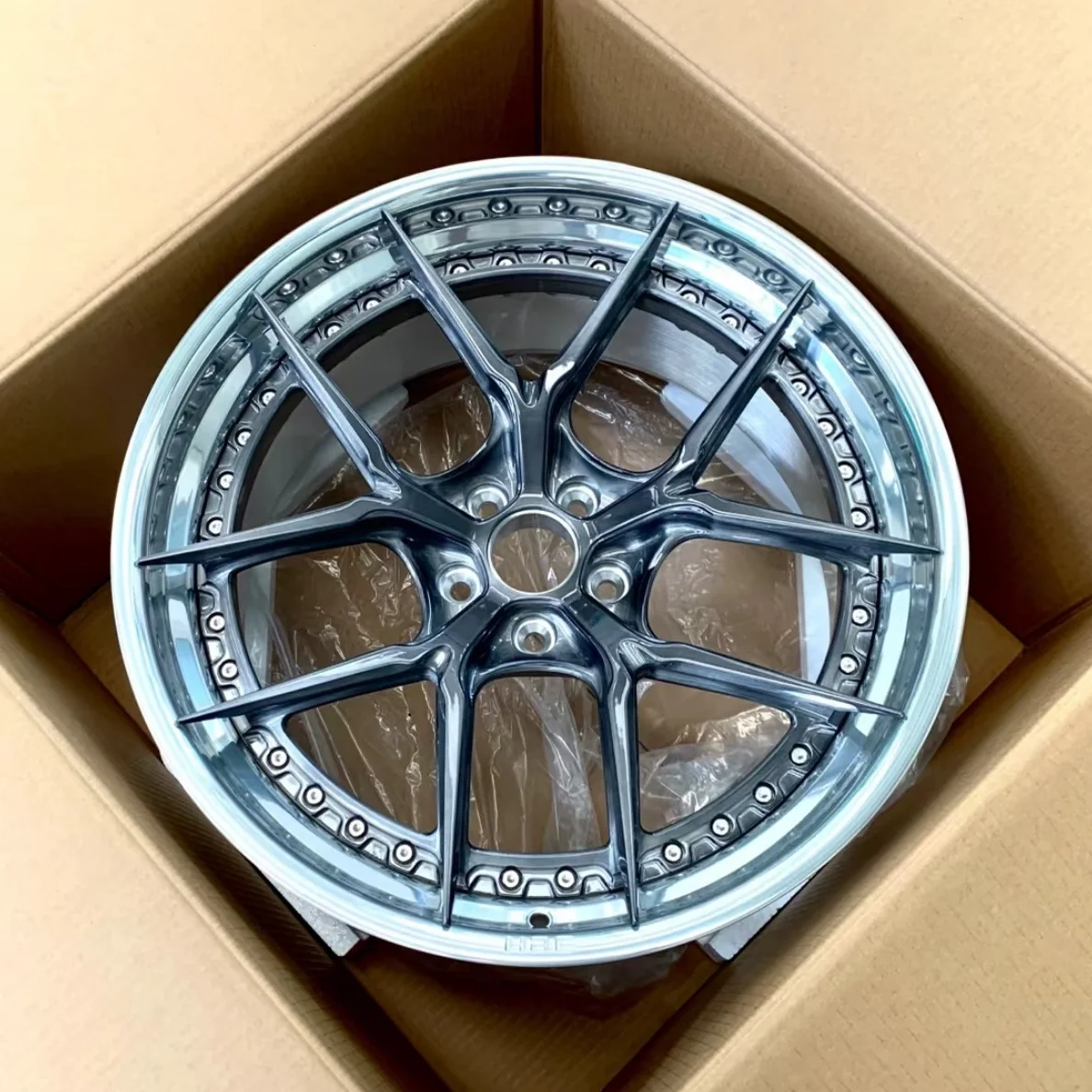 *forHot-selling Two-Piece Forged Wheels in Gray, Sizes 18, 19, 20, 21, 22, 23, 24 Inches for Cadillac, BMW, Audi and AMG