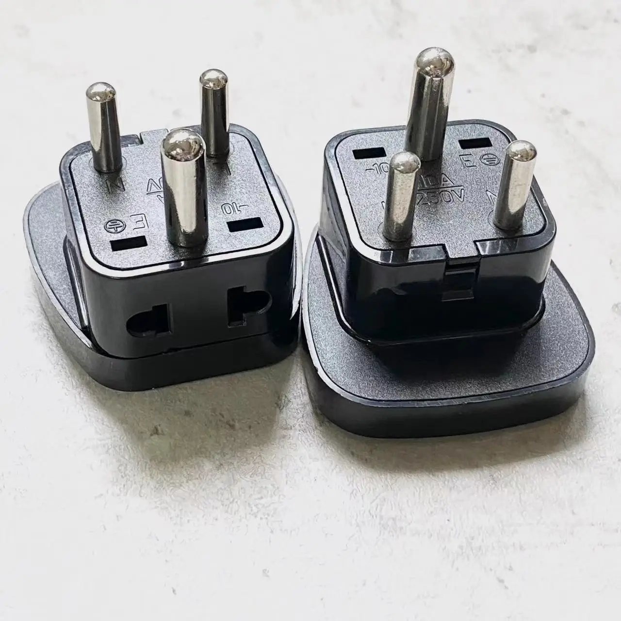1pcs INDIA Sri Lanka Type D Travel Adapter With 2 Power Outlet Black Color 1 TO 2 TO UK US AU Wall Socket Power Plug