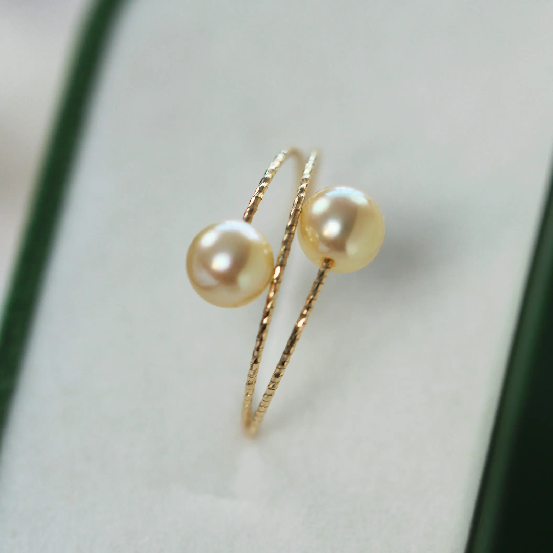 Sweet Pearl Ring AAAA5-6mm Natural Pearl Elastic Multi Loop Pearl Ring 18K/AU750 Gold