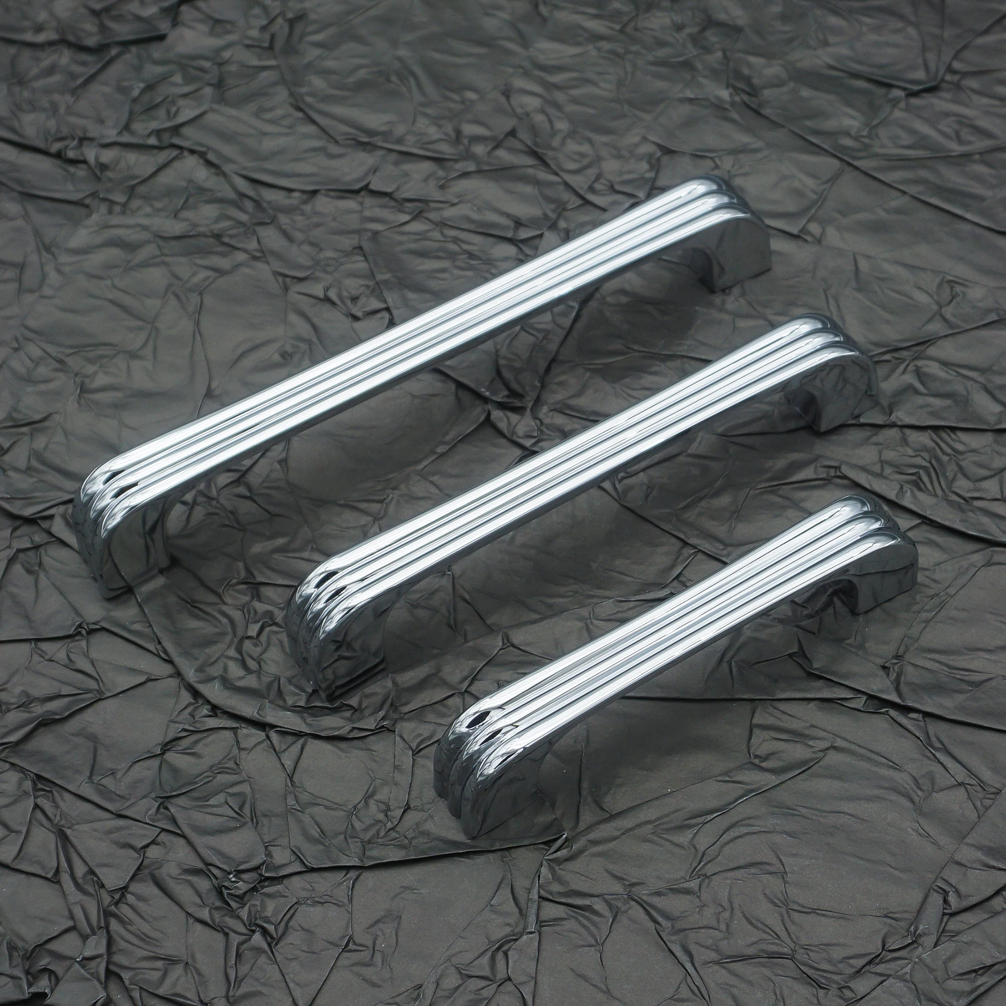 Bright Chrome Kitchen Cabinet Handles Modern Bedroom Wardrobe Pulls Bookcase Cupboard Door Handle Zinc Alloy Furniture Hardware