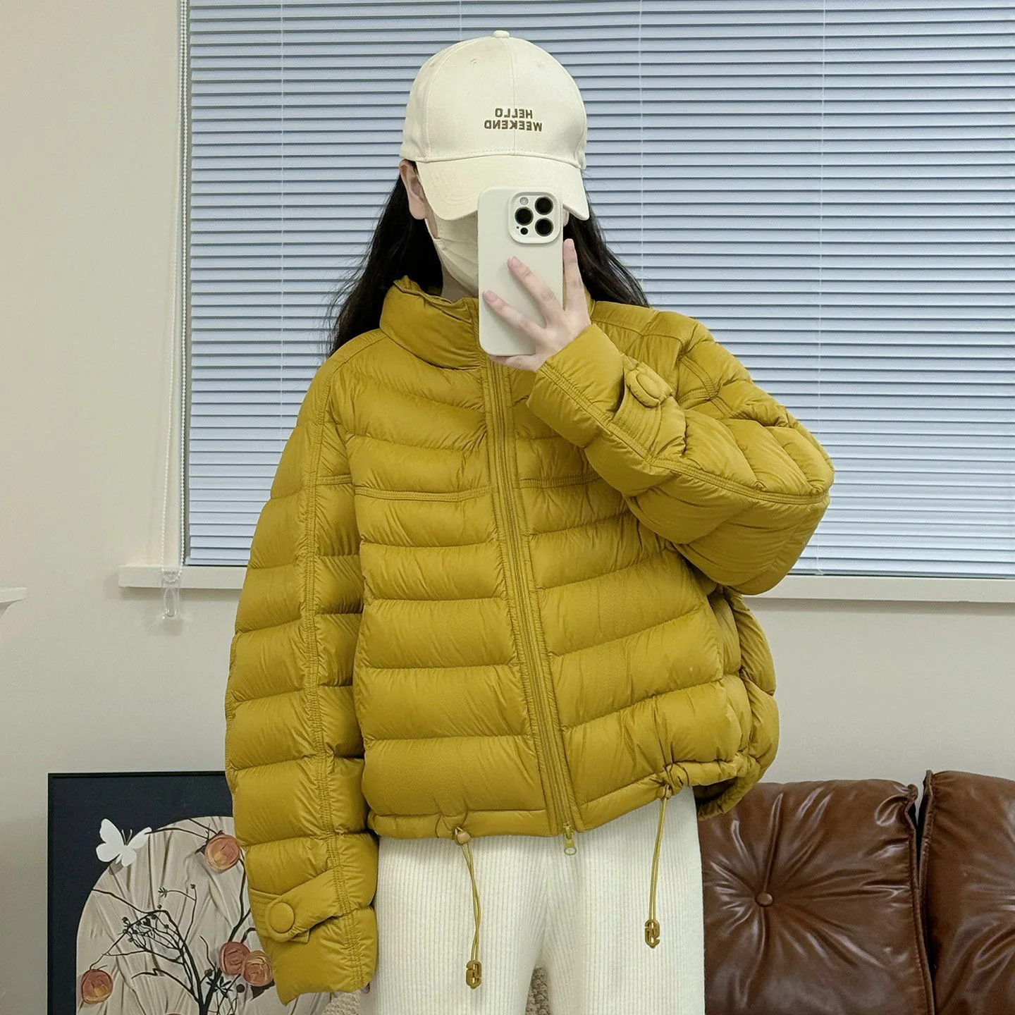 

2025 Autumn and Winter Fashionable Women's Down Jacket Windproof Stand Collar Lightweight 90 White Duck Down Jacket