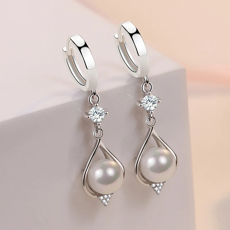 

LByzHan Elegant Round Imitation Pearl Dangle Earrings Dazzling CZ Women Engagement Wedding Graceful Accessories Fashion Earrings