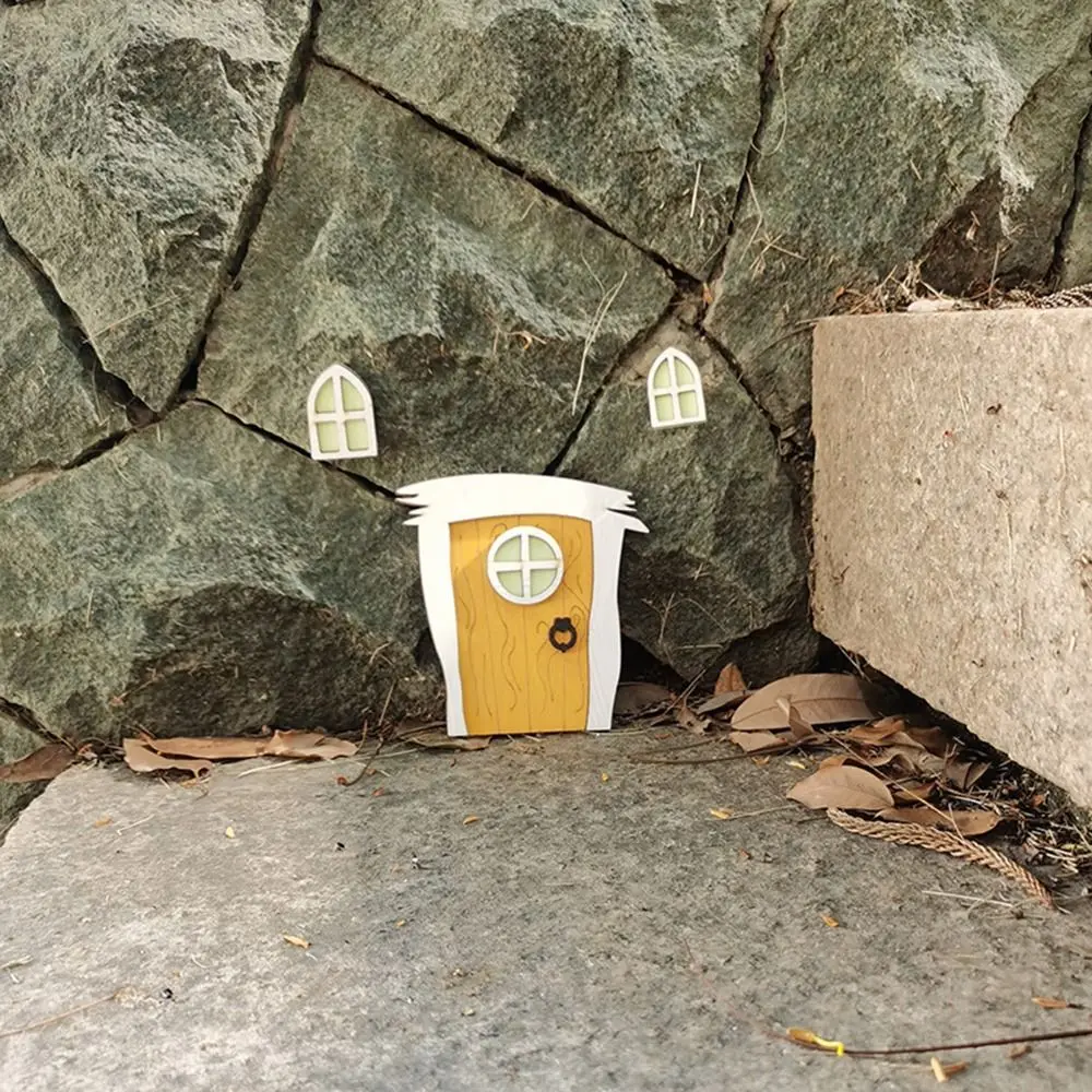 

Multi-Style Miniature Fluorescent Elf Door Cute Mini Wooden House Miniatures Cartoon Fairy Door Ornaments Yard
