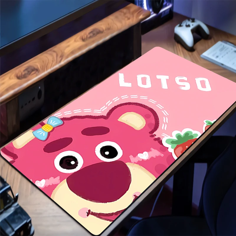 แผ่นรองเมาส์ดิสนีย์ภาพยนตร์สตรอเบอร์รี่แบร์หลายขนาดแผ่นรองคีย์บอร์ดสำหรับเกมเมอร์แผ่นรองเมาส์แบบขยายสำหรับสำนักงานพีซีแผ่นรองเมาส์สำหรับเล่นเกม