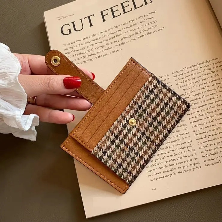 1pcs Anti disinfection magnetic card bag for women, small and ultra-thin, mini, exquisite, simple and fashionable card clip