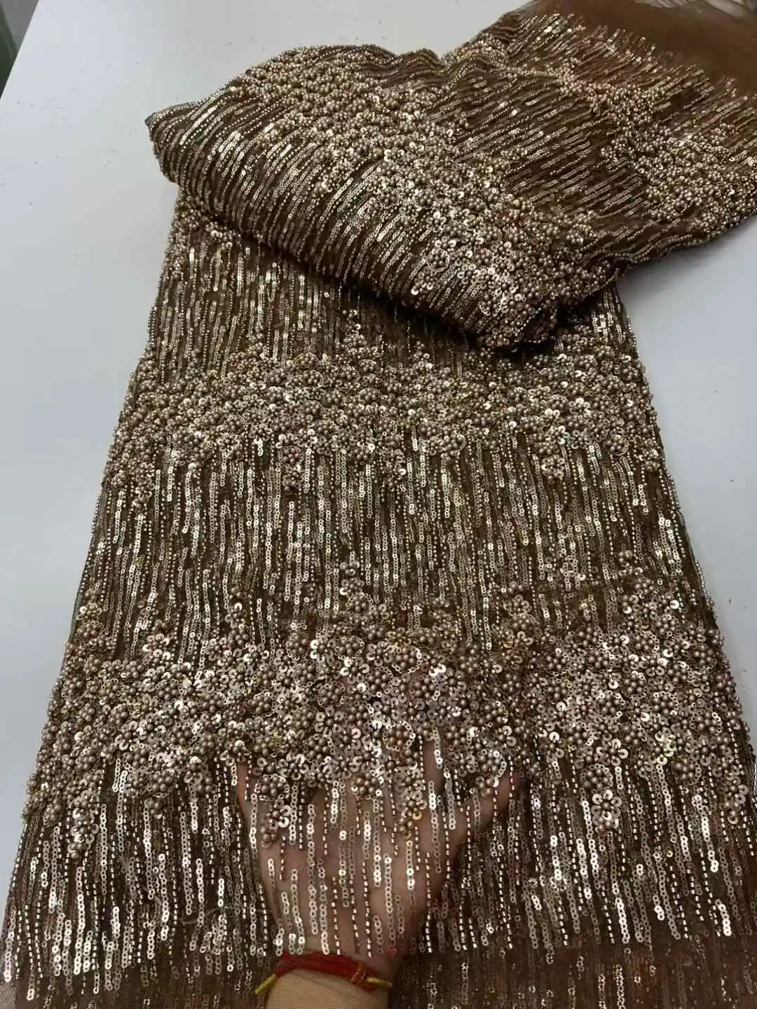 الأفريقي مطرز العريس أقمشة الدانتيل عالية الجودة الفرنسية شبكة نسيج الدانتيل الترتر النيجيري أقمشة الدانتيل فستان الزفاف خياطة ZX-103351