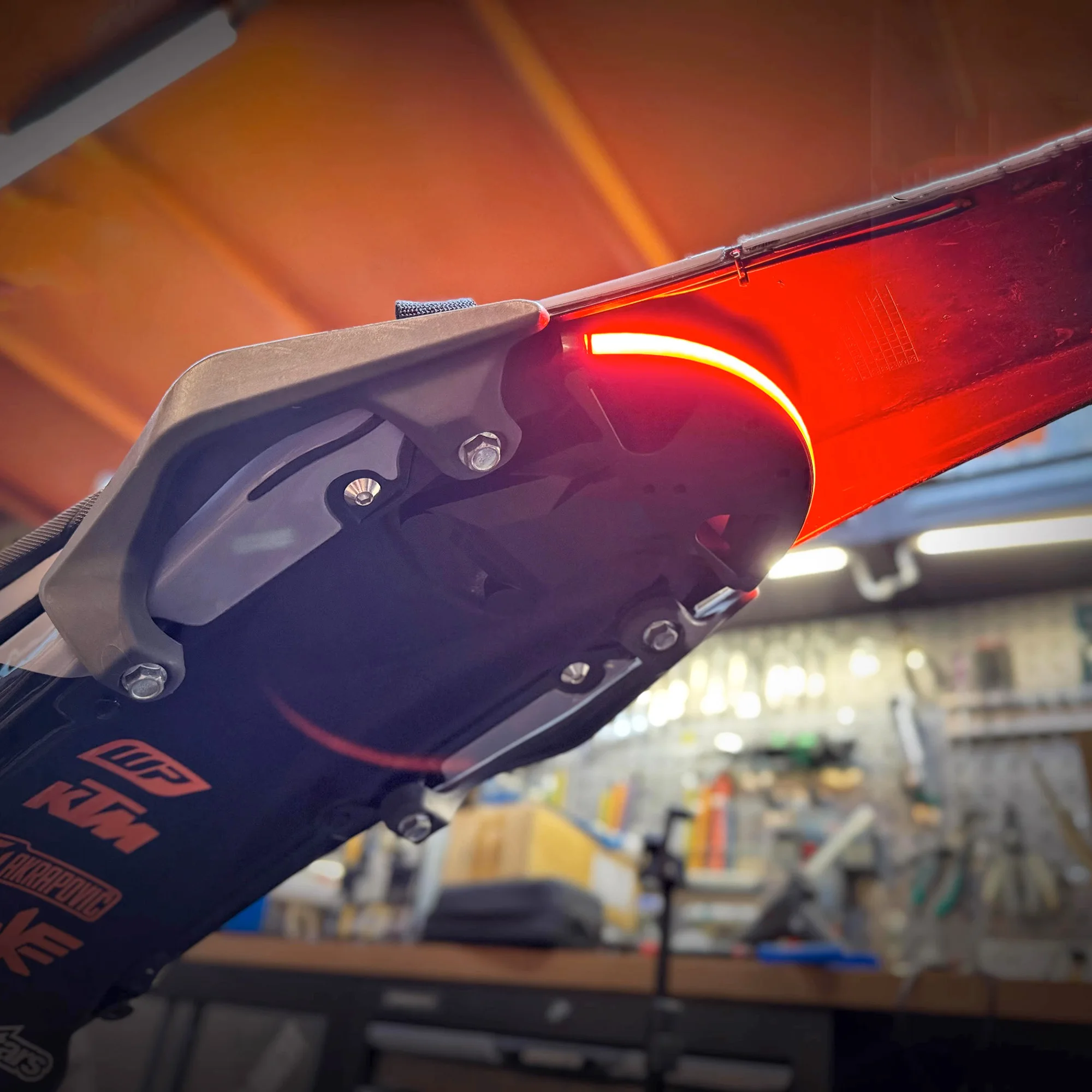 Ultra bee Elektrische crossmotor Achterlicht gemodificeerd geïntegreerd lopend achterlicht remlicht dubbele knipperlicht draai achterlichtset