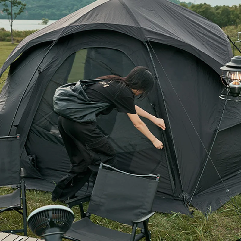Semi-autonomous spherical tent Outdoor portable rainproof thickened spherical tent Large blackened