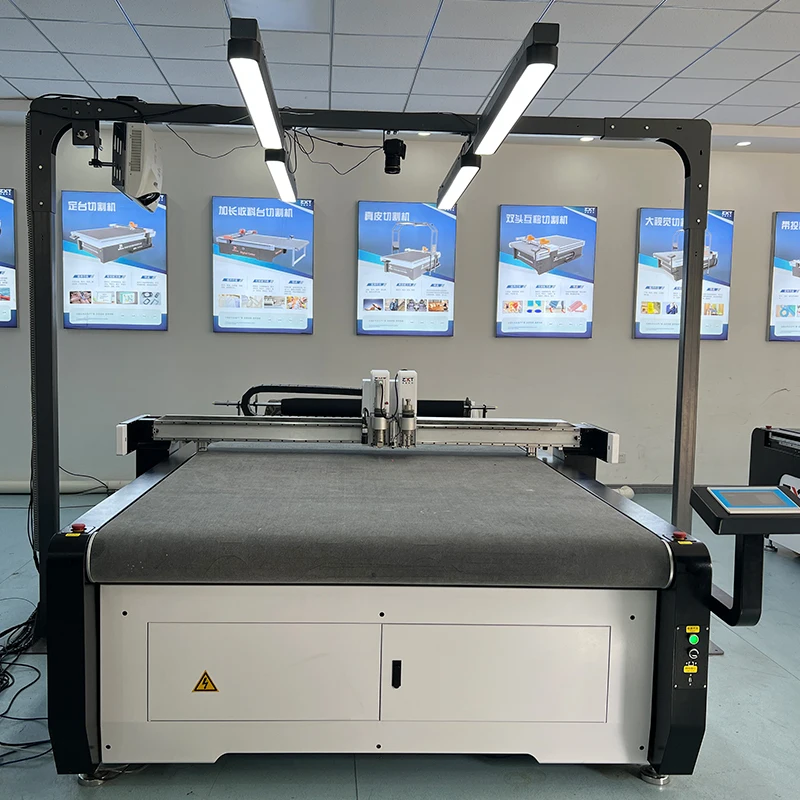 Taglierina per macchine da taglio per produzione di vera pelle automatica digitale industriale CNC a letto piatto ZXT per pelle PU