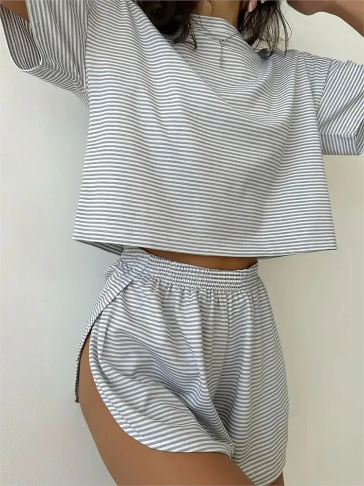 

Knitted Short Sleeved Elastic Waistband Striped Shorts Set Summer New Comfortable Solid Color Home Clothes Two-piece Set Women