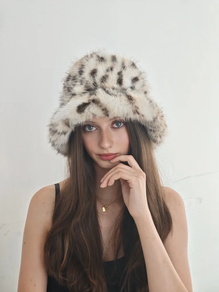 여성용 인조 모피 레오파드 프린트 버킷 햇 - 따뜻한 겨울 패션 액세서리, 동물 무늬가 있는 부드럽고 푹신한 모자, 스타일리시하고 멋진