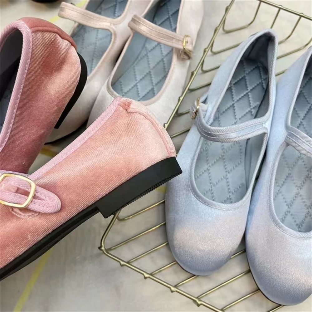Brangdy 2022 Spring and Autumn Velvet Mary Jane Shoes Round Toe Single Shoes Women Black Beige Velvet 벨벳 메리 제인 신발 Metal Buckle