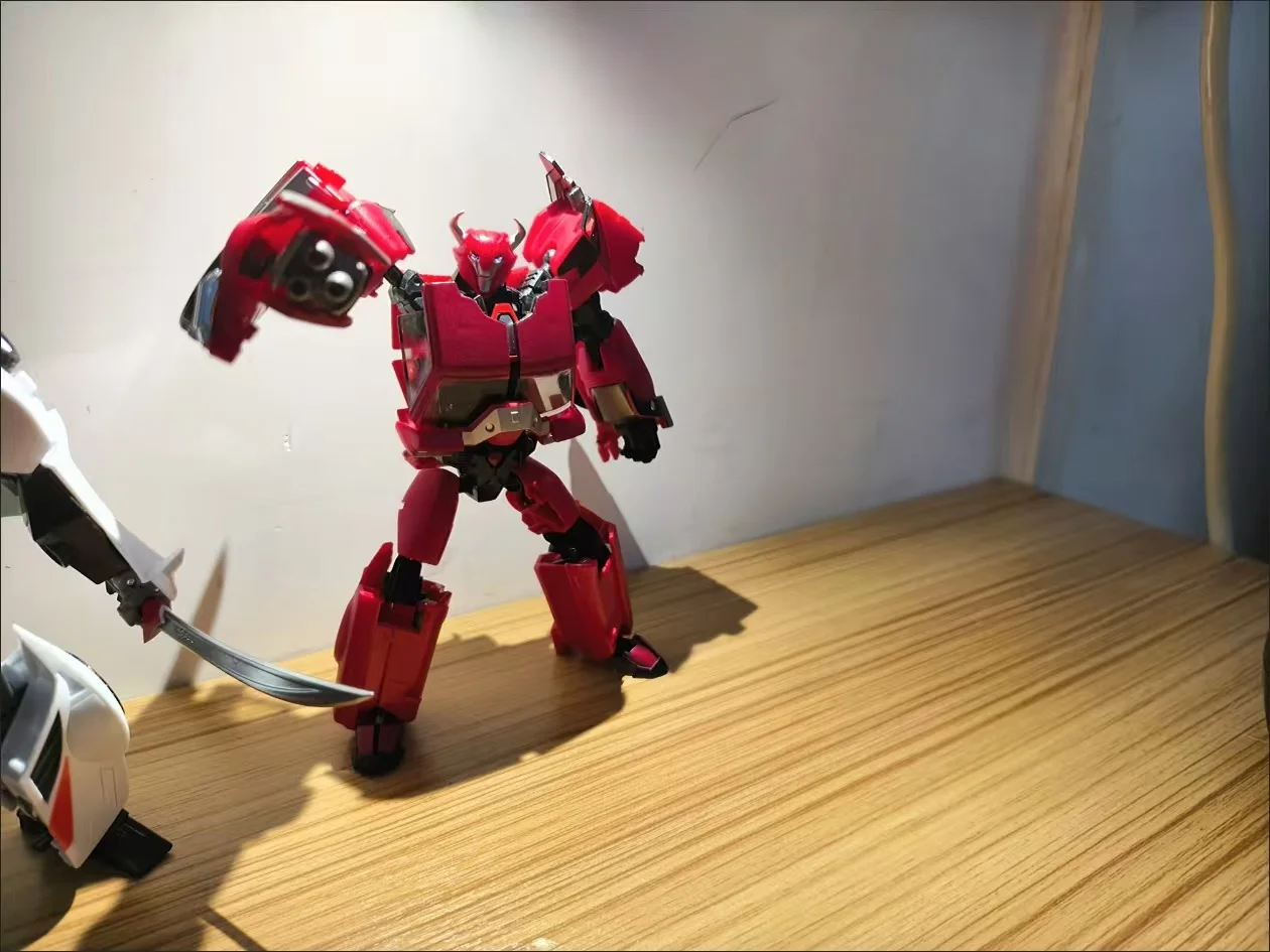 

New in stock Transformers Apache Red Gladiator Flying Over the Mountain Zombie Edition Toy Figure Model Collection Birthday Gift