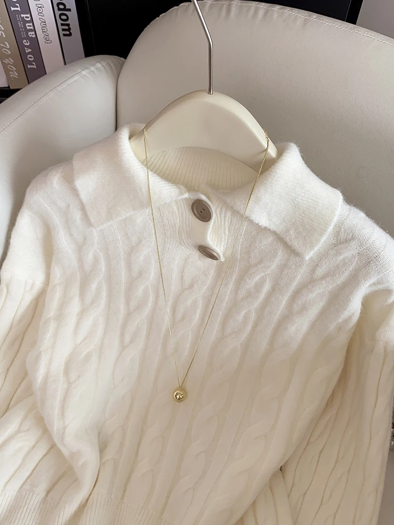 Morbido maglione lavorato a maglia da donna autunno inverno dimagrante sensazione di fascia alta twist due bottoni Faionable lungo Sve Top