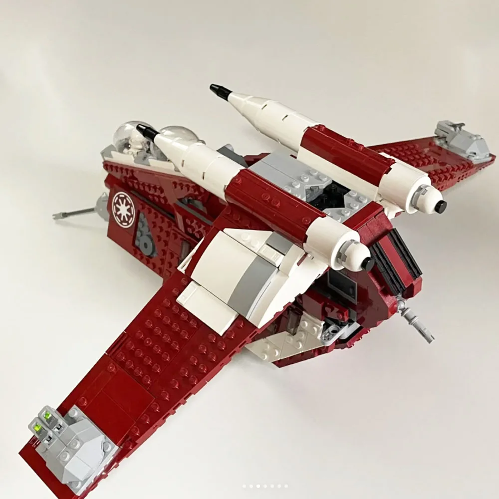 

Набор строительных блоков «Модель корабля-галактики», креативные кирпичики для самостоятельной сборки, игрушка для мальчиков и девочек, подарок на день рождения, Рождество, украшение