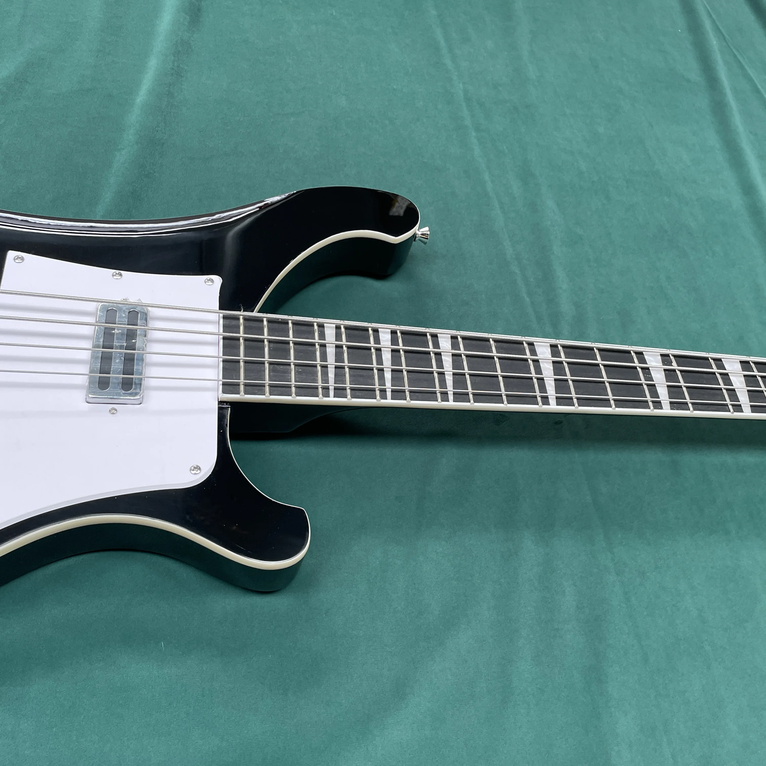 4-string electric bass guitar, white pickguard, rosewood fretboard with triangular inlays guitars, retro rock electric guitarra - view 3