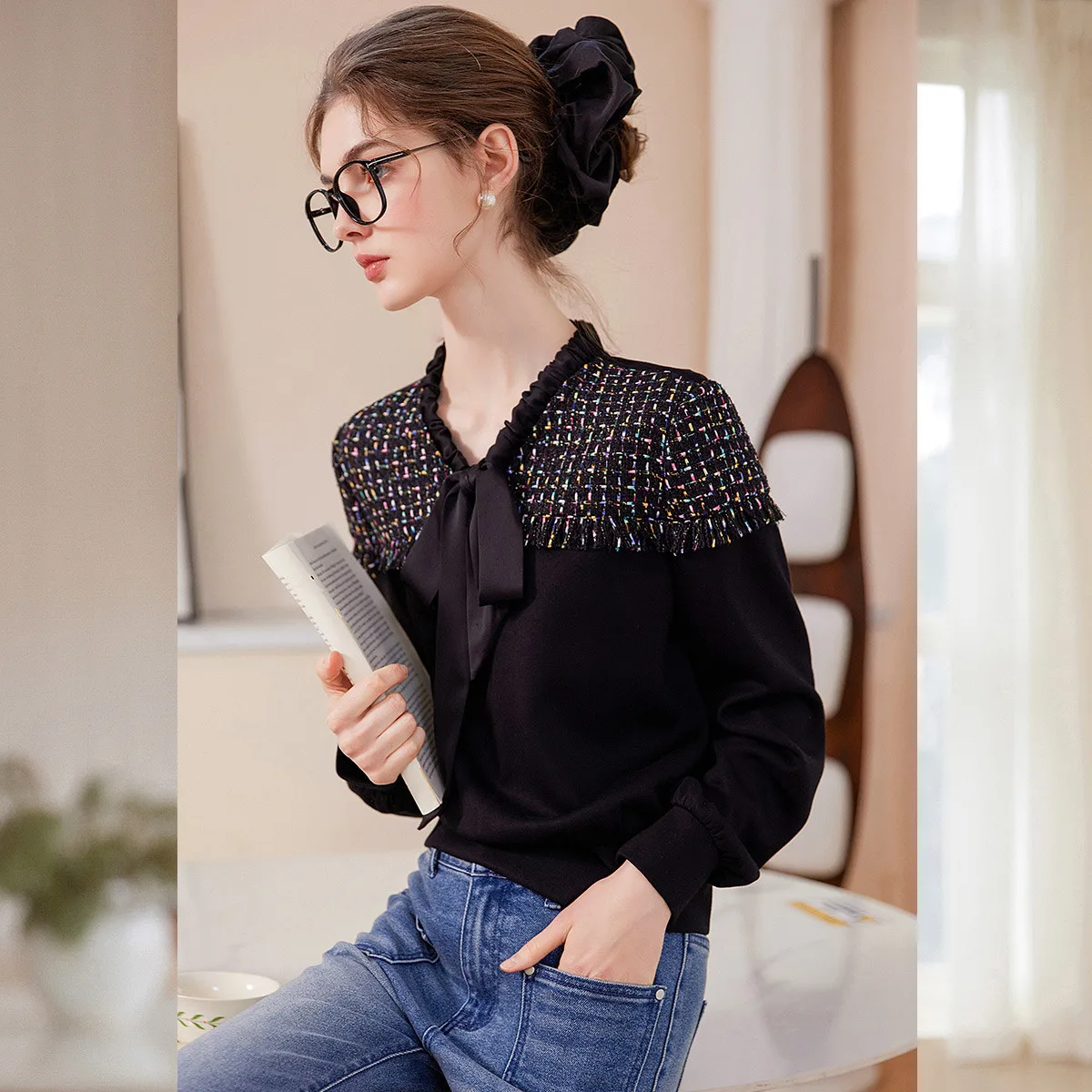 LOUIS-YAO بلوزات عصرية مرقعة بلونين 2025 ربيع/خريف برباط على شكل حرف v وأكمام طويلة بلوزات نسائية #3