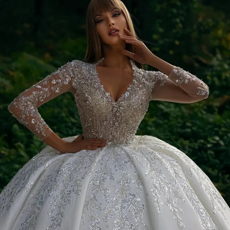 

Luxury Ball Gown Wedding Dresses Long Sleeves V Neck Sequins Appliques 3D Lace Ruffles Zipper Beads Plus Size Bridal Gowns Dress