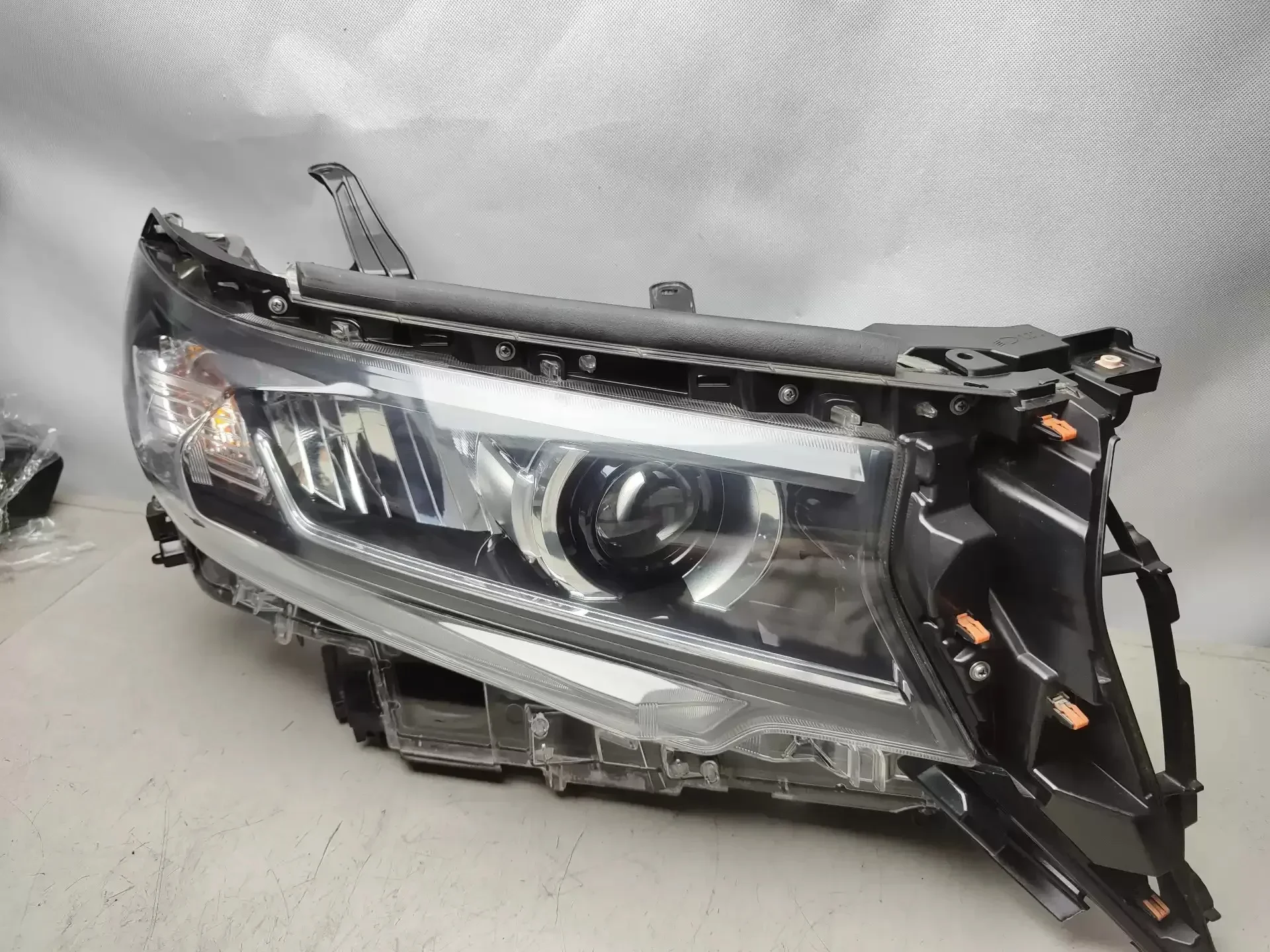 

For Toyota land cruiser prado 2018 Car Led Headlight headlamp Daytime Running DRL Head lamp Low High Beam