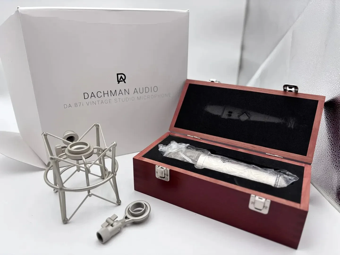 

Dachman Audio DA 87i Vintage Studio Microphone New In Box, Never Used