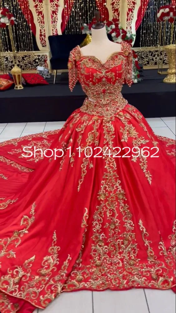 Gold Red Two Pieces Caftan Wedding Dresses Beaded Tassel Applique Robe de mariage Tunisienne Bridal Gown Cathedral Train