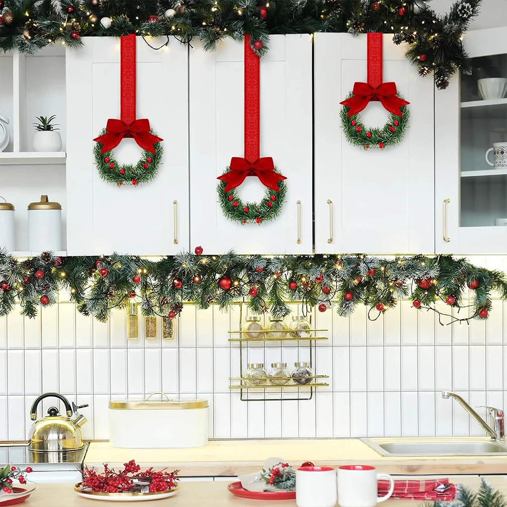 ABS Small Green Leaf Wreath For Cabinets Attracts Guests Attention Making Choice For Christmas