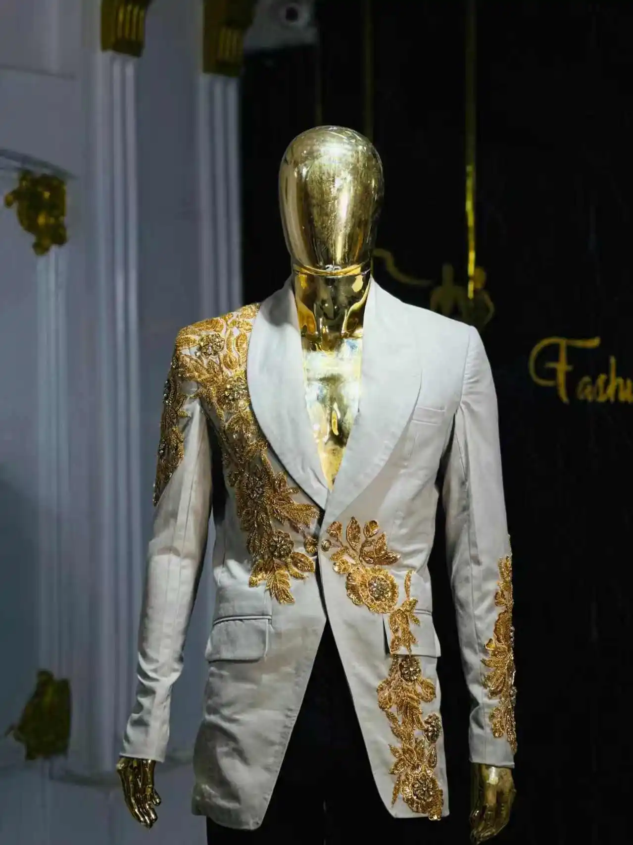 Luxury Men Suits Set 2 Pcs White Blazer+Black Pant Trousers Wedding Tuxedo Golden Crystals Formal Office Groom Male Jacket Coat