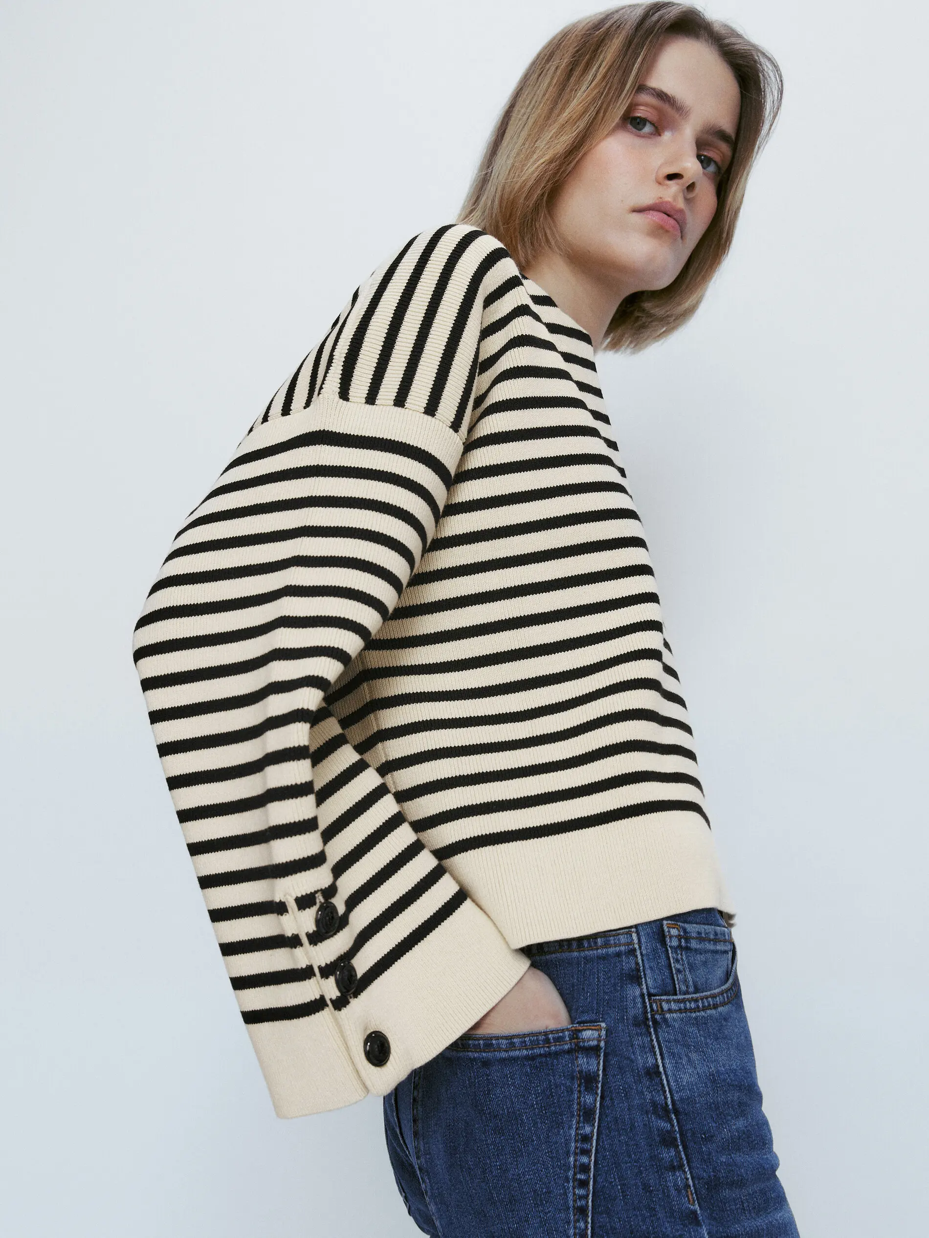 Ethereal MD 2023  autumn new style of Temperament striped knit V-neck loose long-sleeved sweater