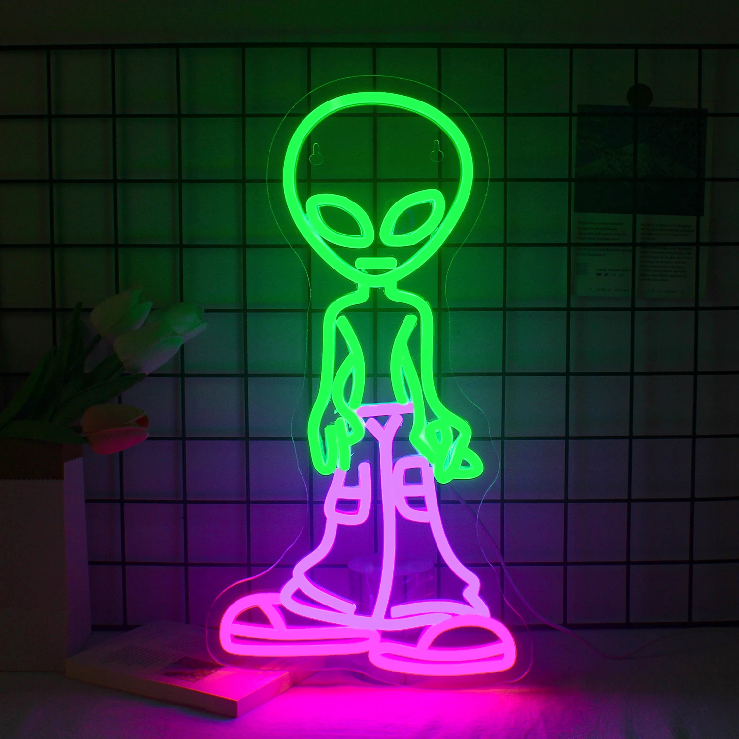 

Green Cool Alien Neon Sign Wall Art neon Decor LED Light Room Decoration For Kid’s Room Party Bar Bedroom Club USB Dimmable Logo