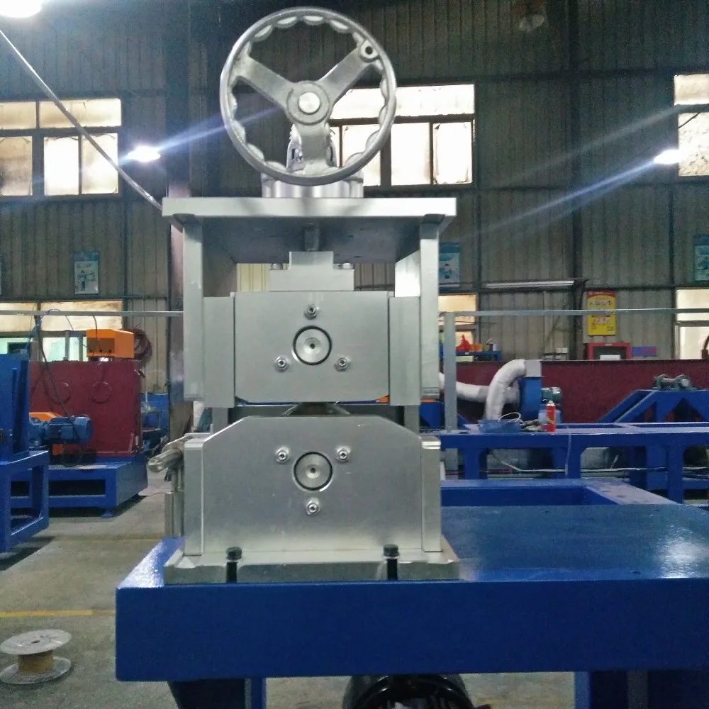 Embossing Machine Patroon Making Machines Aanpasbare patroonstijlen PP PET-riemen Embossing Roller Machine