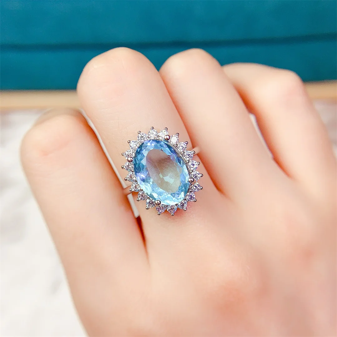 Timeless Oval Topaz Silver Ring – Hypoallergenic 925, Elegant Minimalist Style Suitable for Weddings Daily