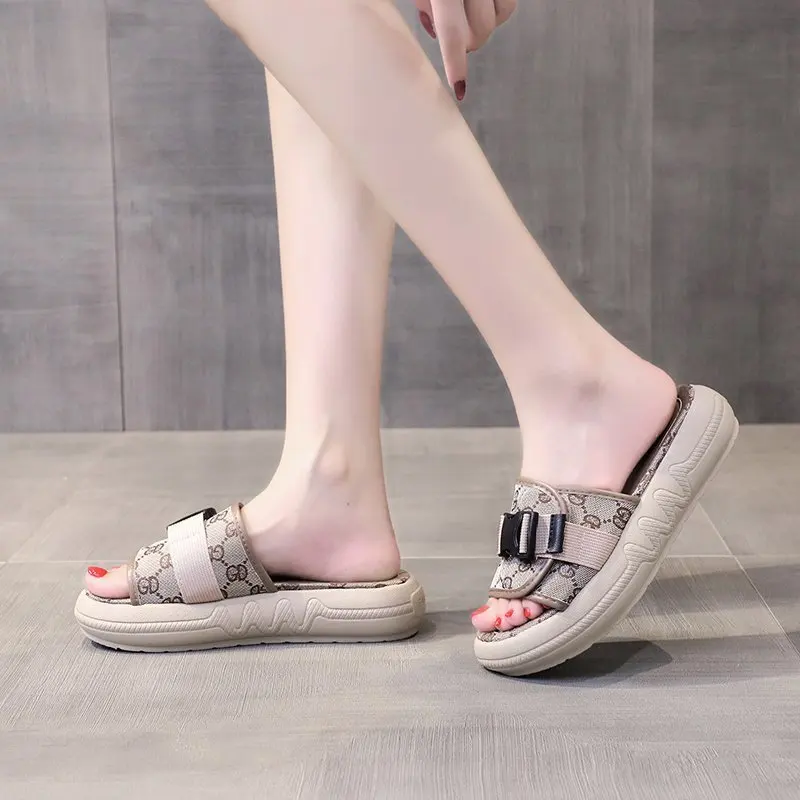 Women Slippers Flat Bottom Fashion All-match Sandals Woman Summer Outer Wear Non-slip Wear-resistant Pvc Soft-soled Lady Slipper